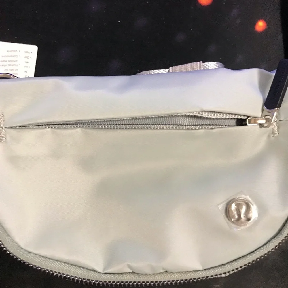 lululemon athletica Light Silver Crossbody Bag All Night Festival Bag Micro 2L